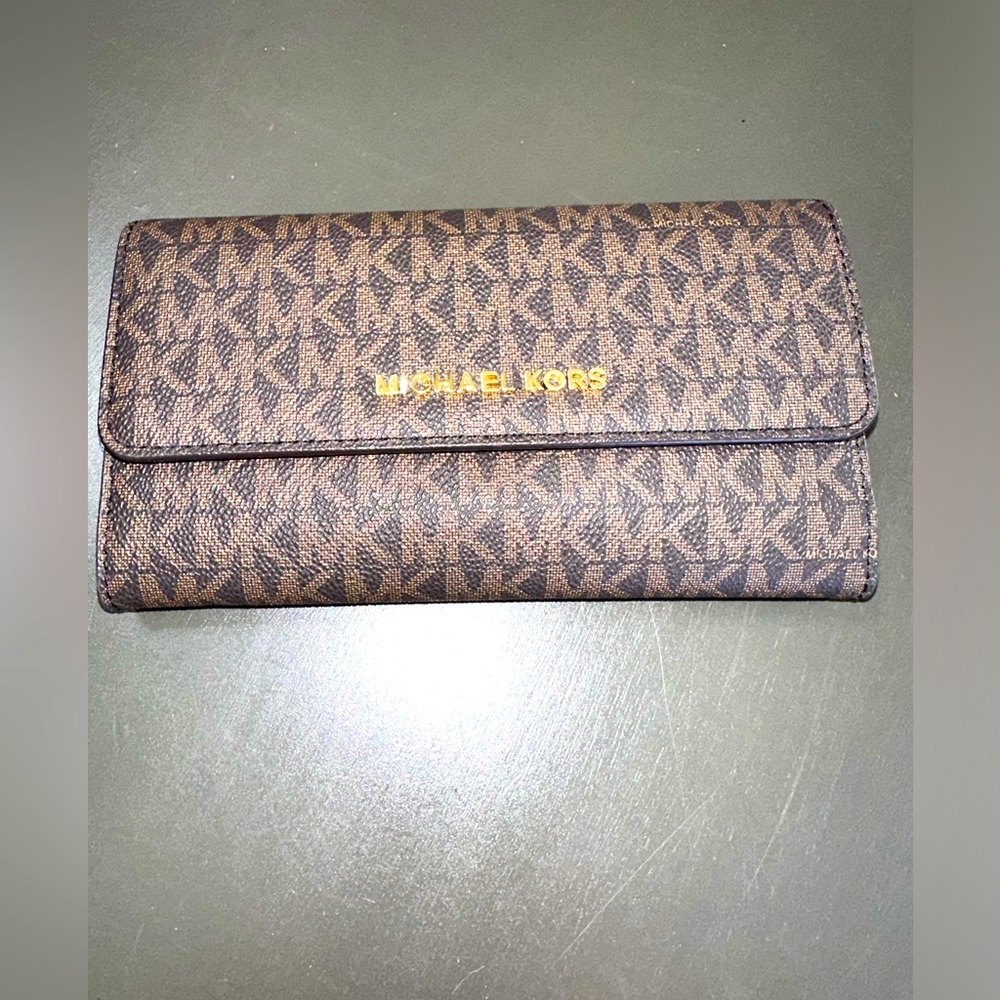 Michael Kors Trifold Wallet